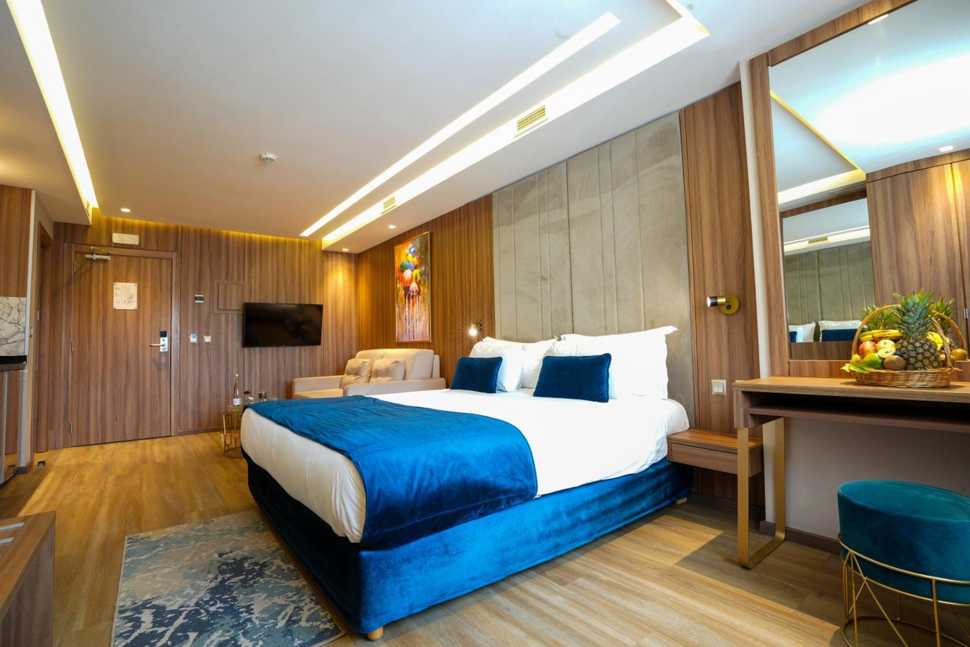Hotel First